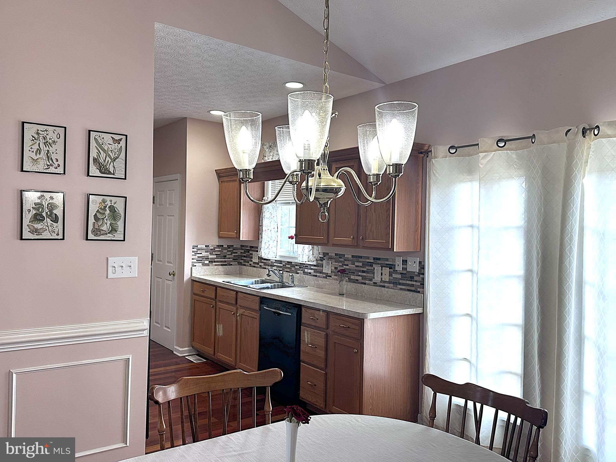 CRESTFIELD - Residential