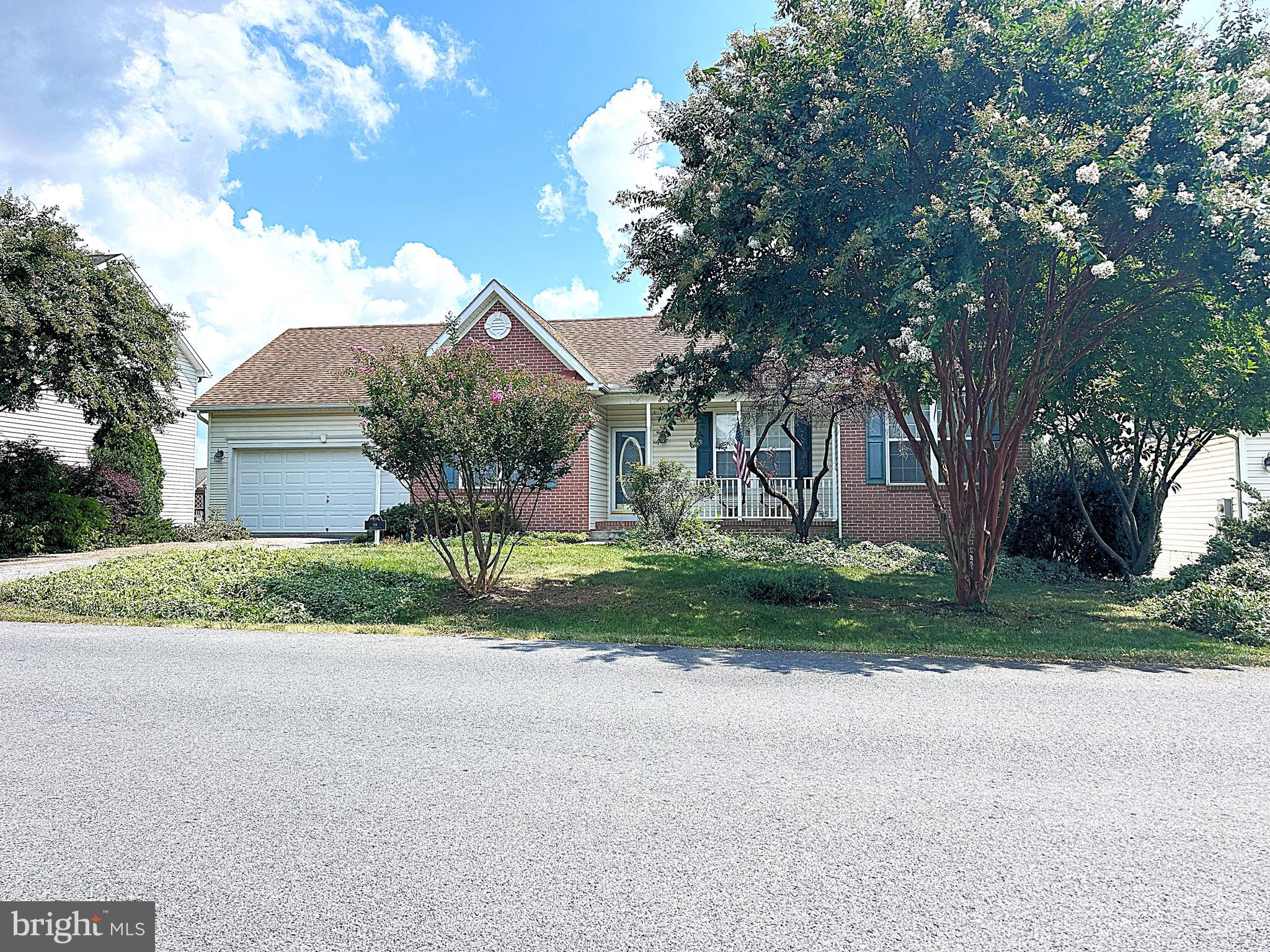 CRESTFIELD - Residential