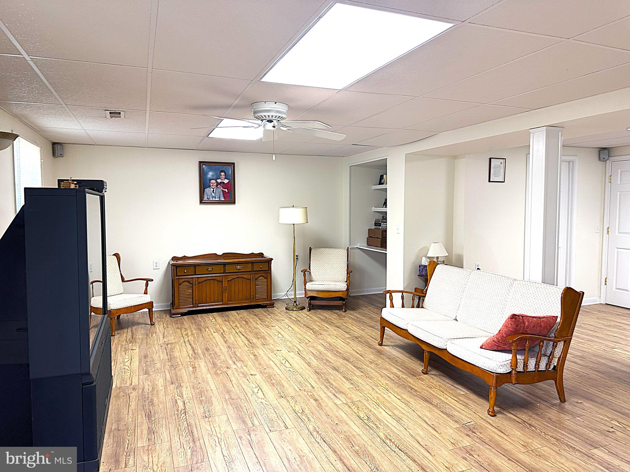 CRESTFIELD - Residential