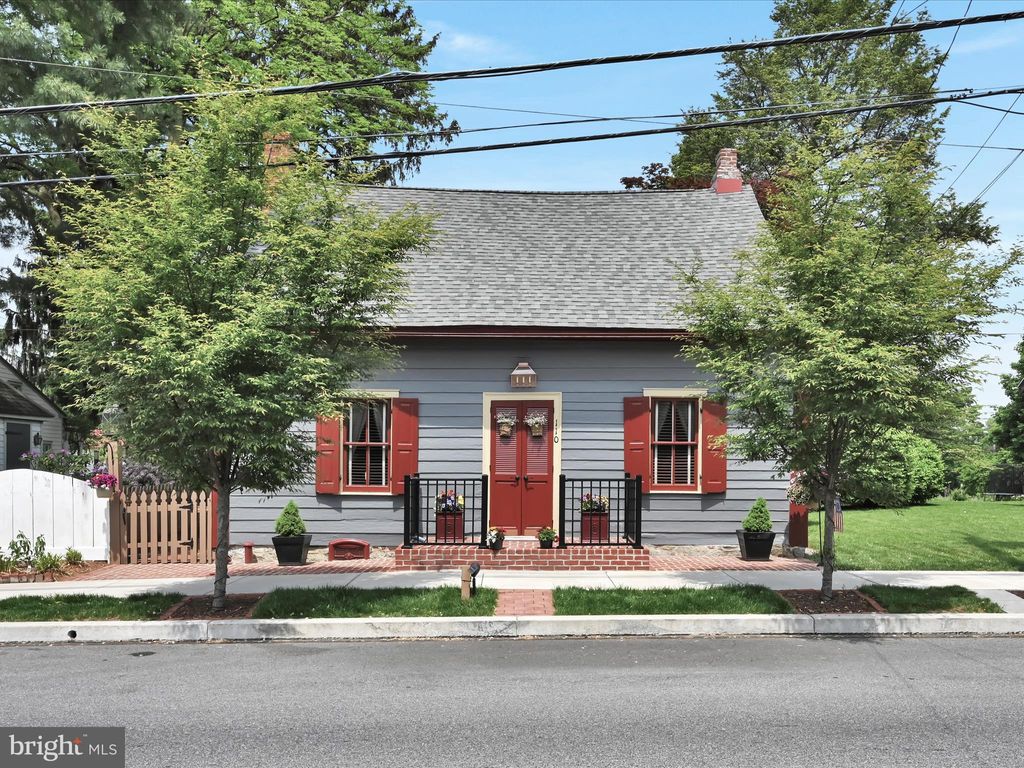 Photo of 110 E HIGH ST, MARIETTA, PA 17547 (MLS # PALA2034504)