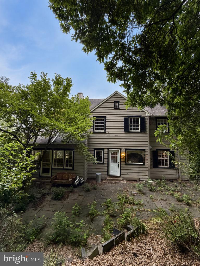 608 HIGHLAND TERRACE