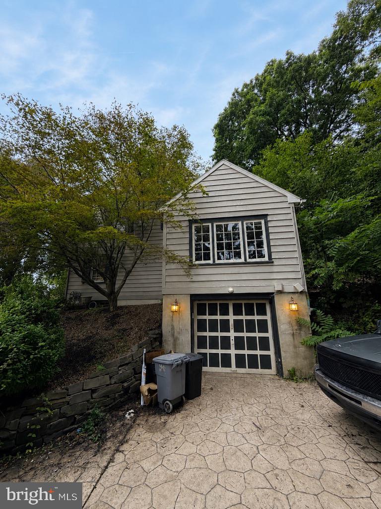 608 HIGHLAND TERRACE