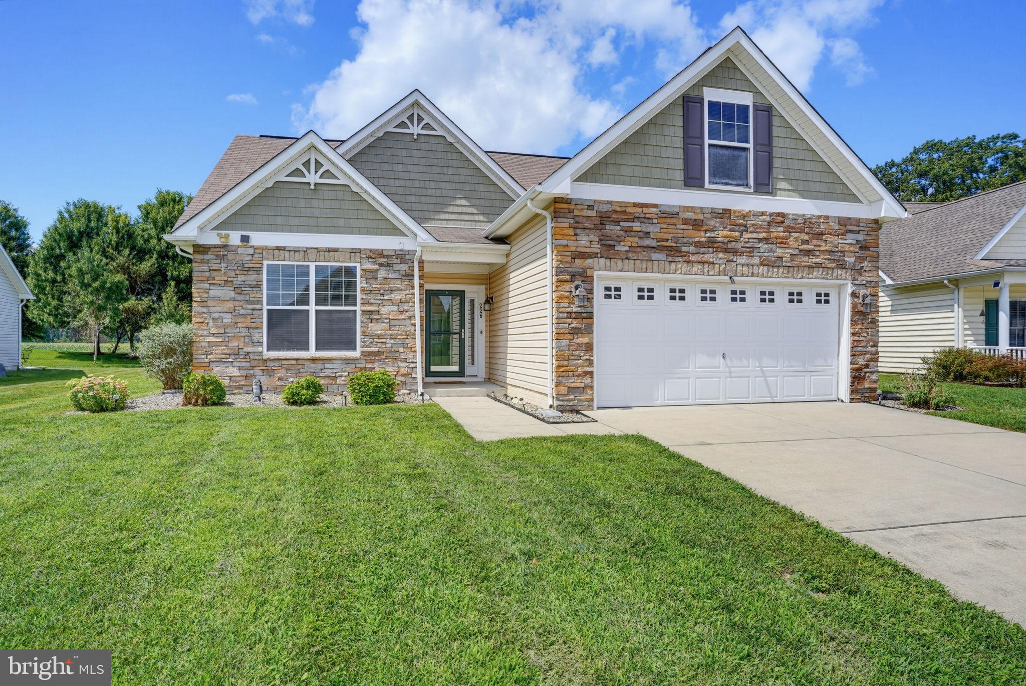 226 N RED HAVEN LANE