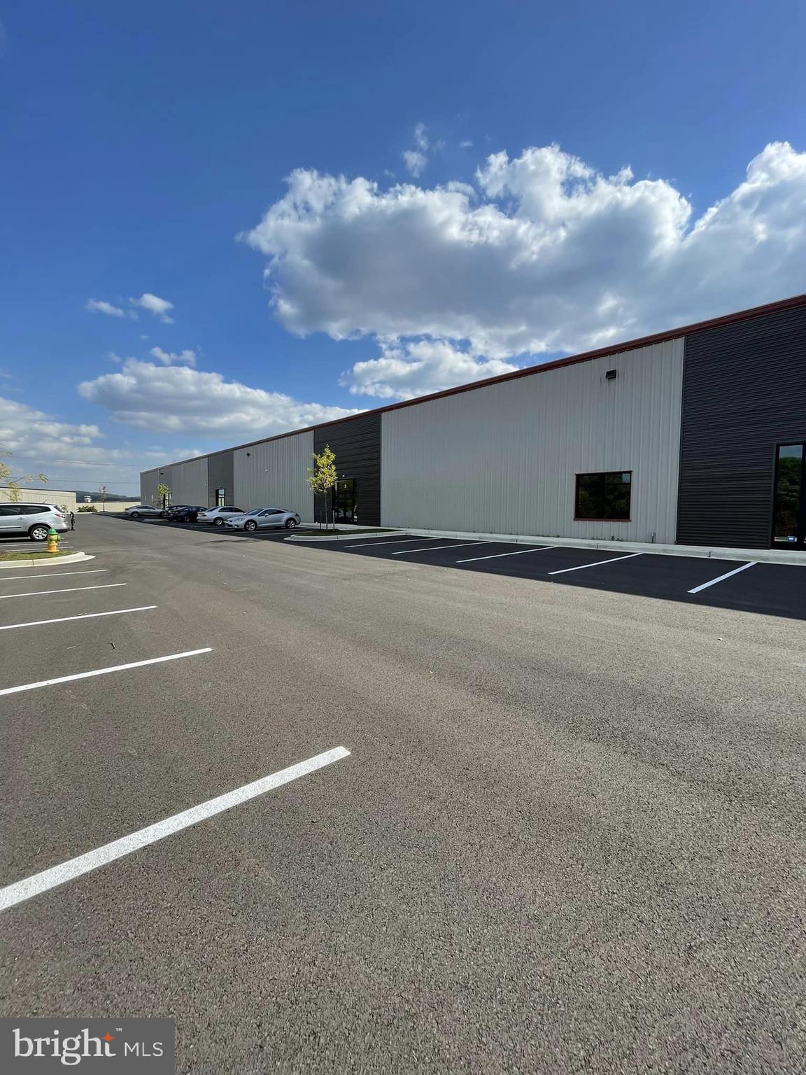 PRICE ESTIMATE for Cold Dark Shell - 331 Aviation Way is a Sprinklered Condominium Building with PRICE ESTIMATE for Cold Dark Shell - 331 Aviation Way is a Condominium Building with 55,002 SF. Unit 3 (5,652 SF); Unit 4 (5,172 SF), Unit 5 (5,781 SF), Unit 6 (5,652 SF), are Available for Sale (Price Neg.) or Lease (at $14 SF).
The Site totals 4.66 Acres and is Zoned M1 (Light Industrial) and located in the (AO) Airport Overlay Zone. Located Across from Frederick Airport.