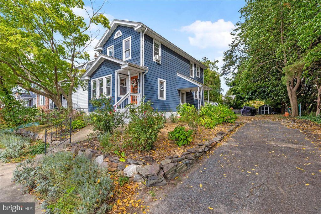 Photo of 718 Trumbull Ave, LAWRENCE TOWNSHIP, NJ 08648 (MLS # NJME2067130)