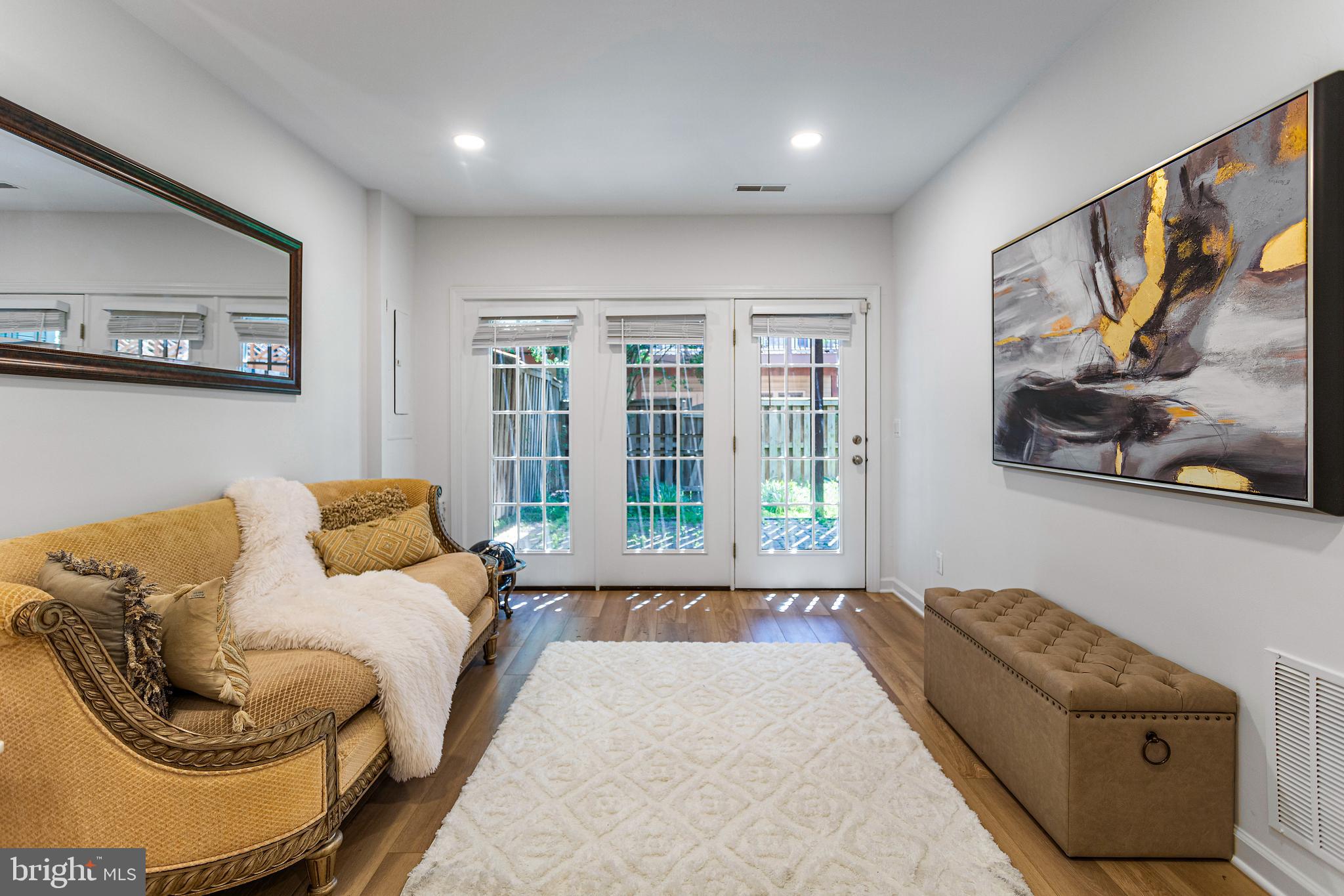 KIDWELL TOWNS - Residential