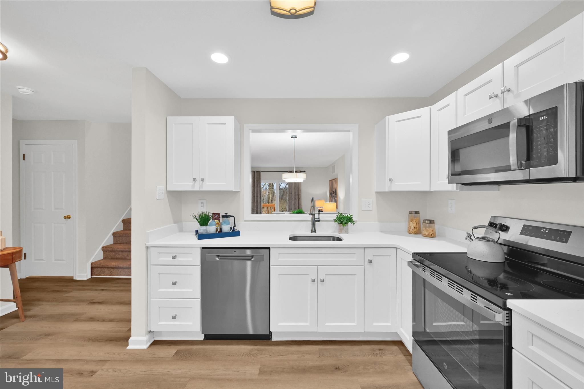 BALLINAHINCH - Residential