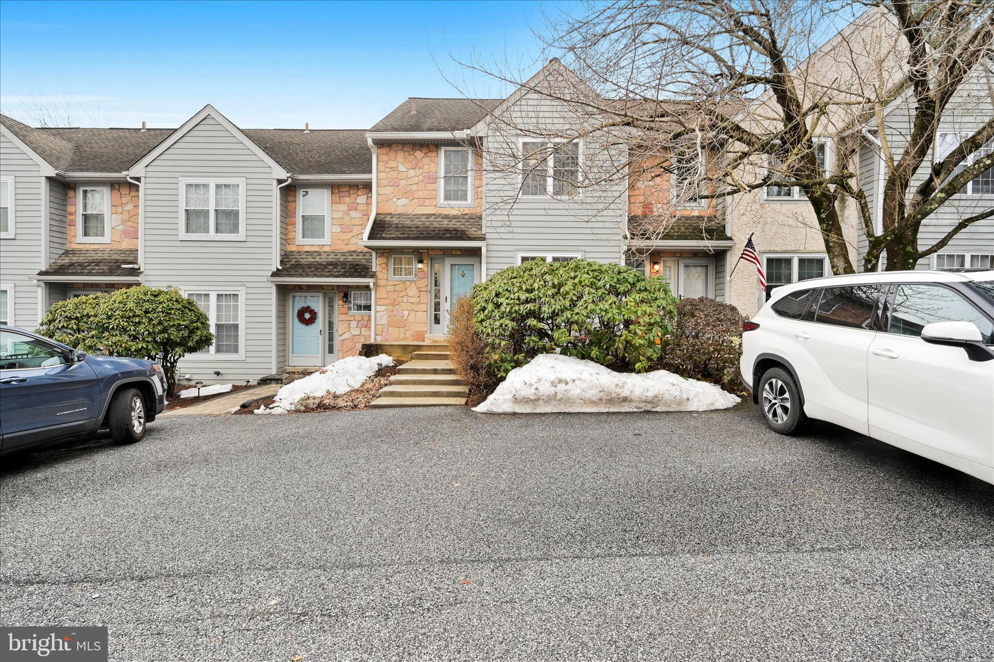 BALLINAHINCH - Residential