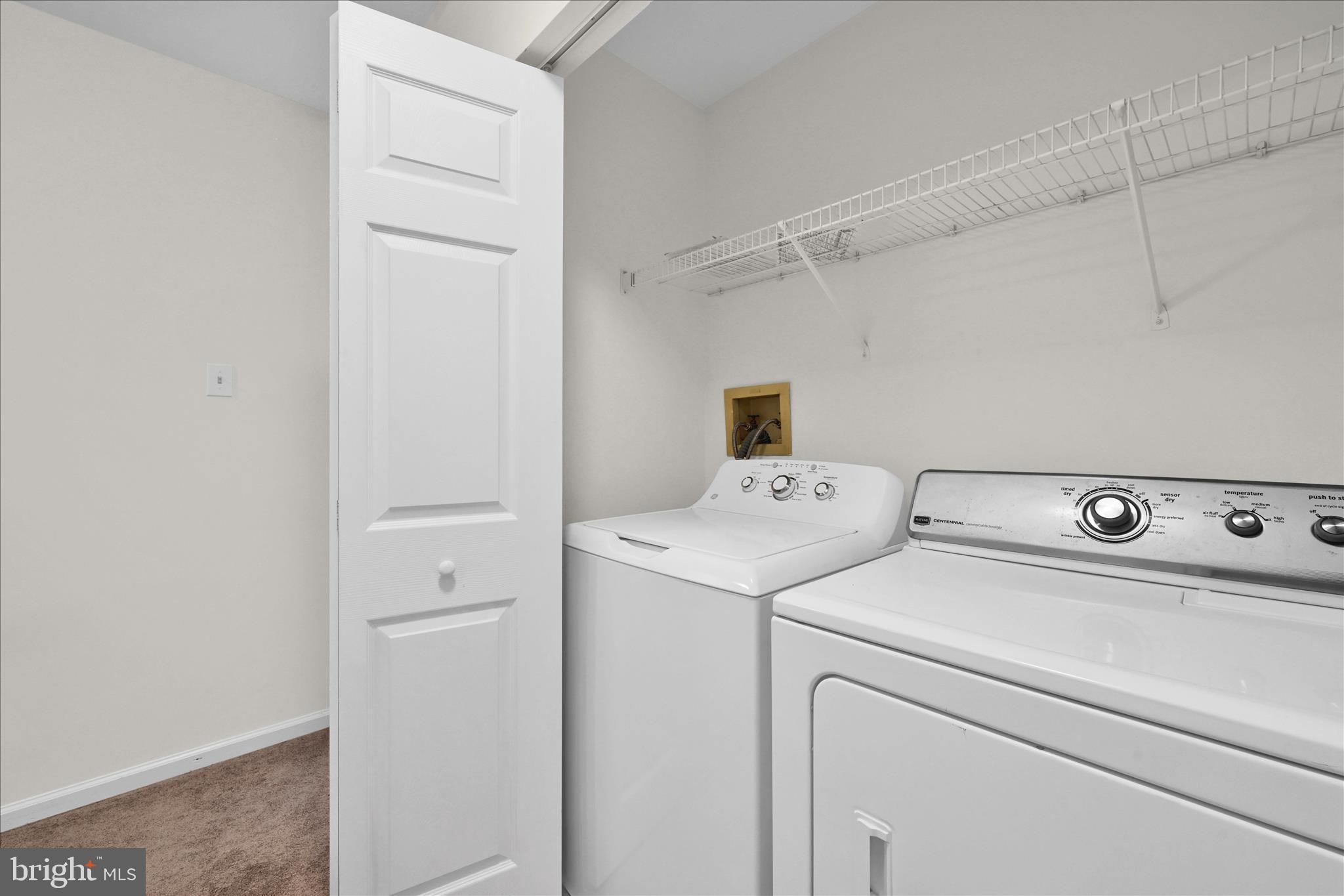 BALLINAHINCH - Residential