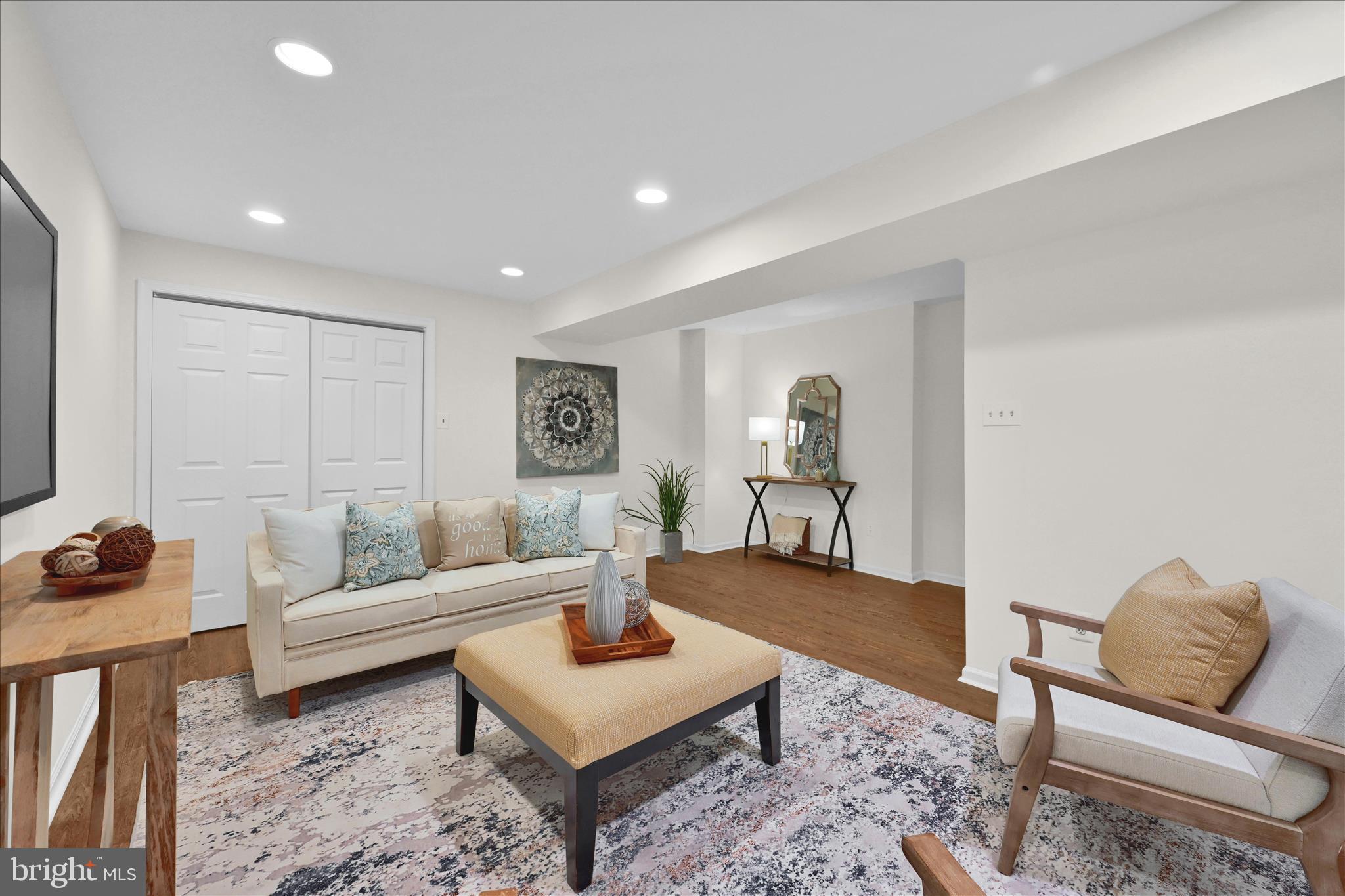 BALLINAHINCH - Residential