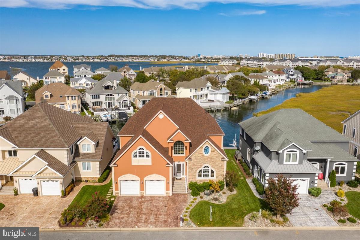 HERON HARBOUR - Residential