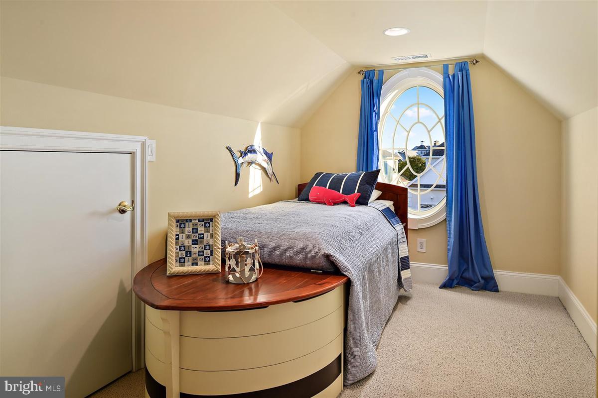 HERON HARBOUR - Residential