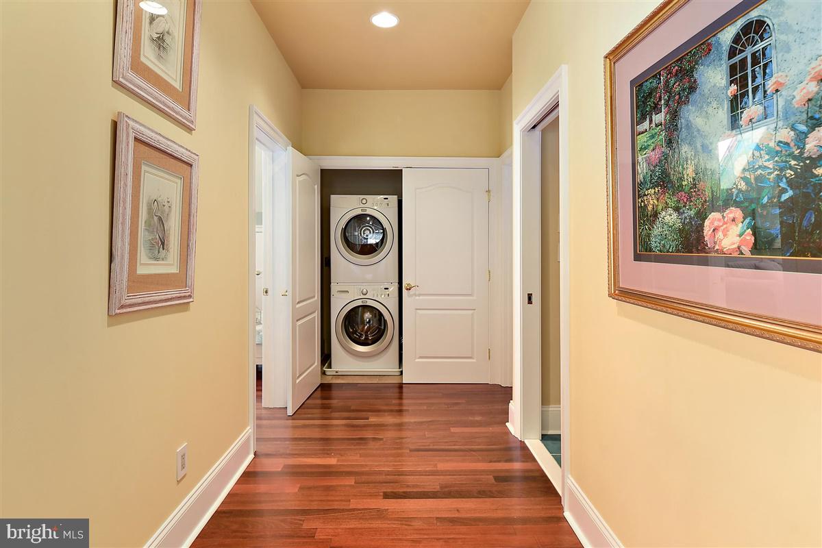 HERON HARBOUR - Residential