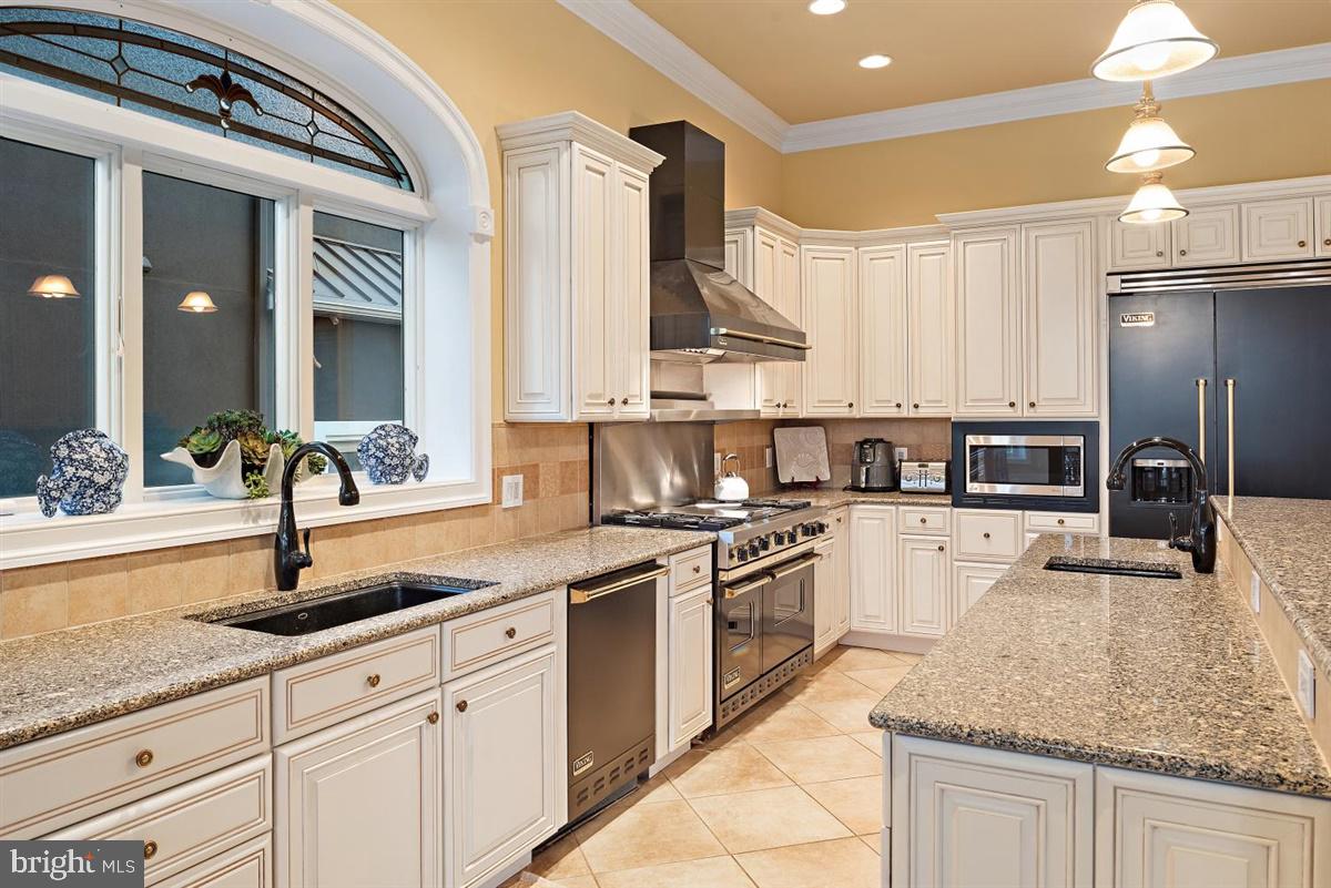 HERON HARBOUR - Residential