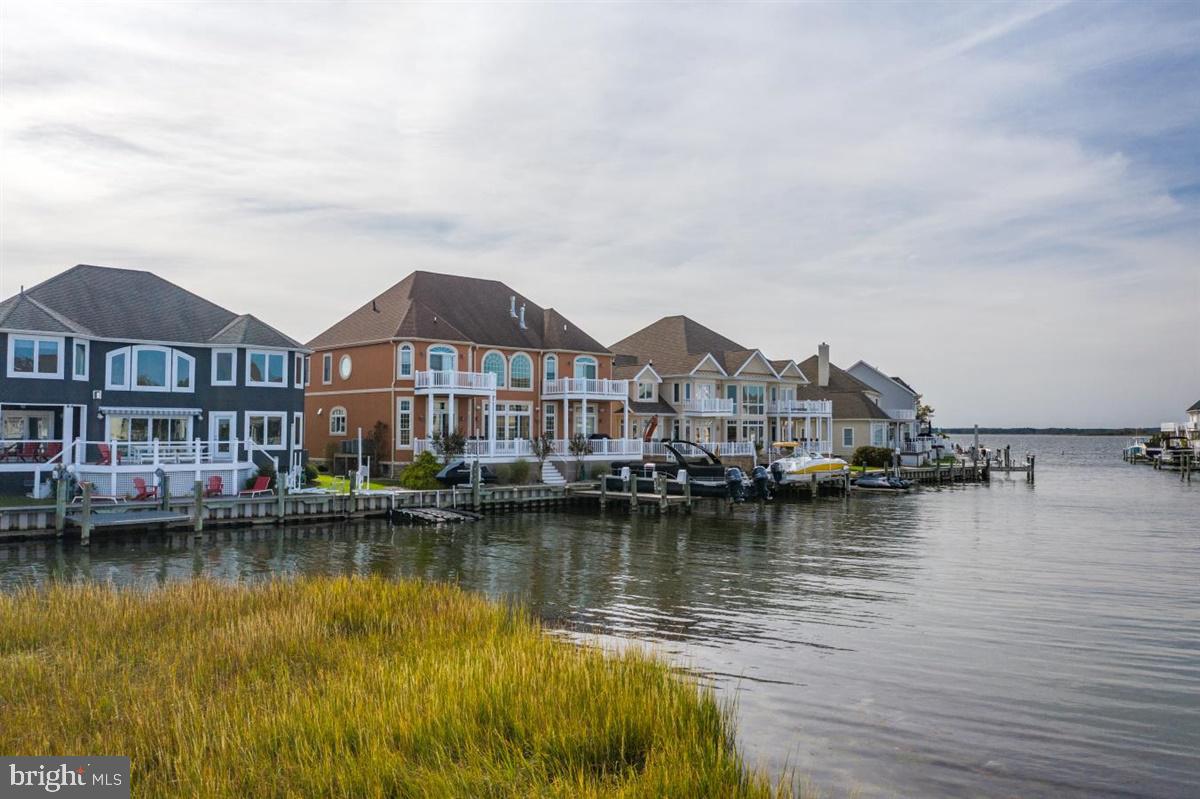 HERON HARBOUR - Residential