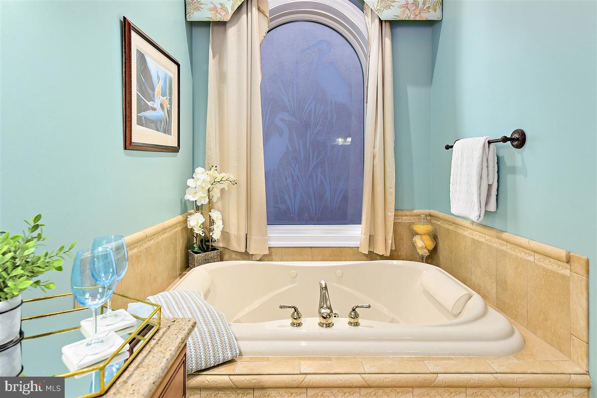 HERON HARBOUR - Residential