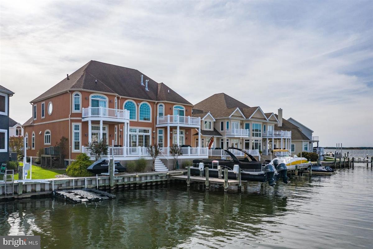 HERON HARBOUR - Residential