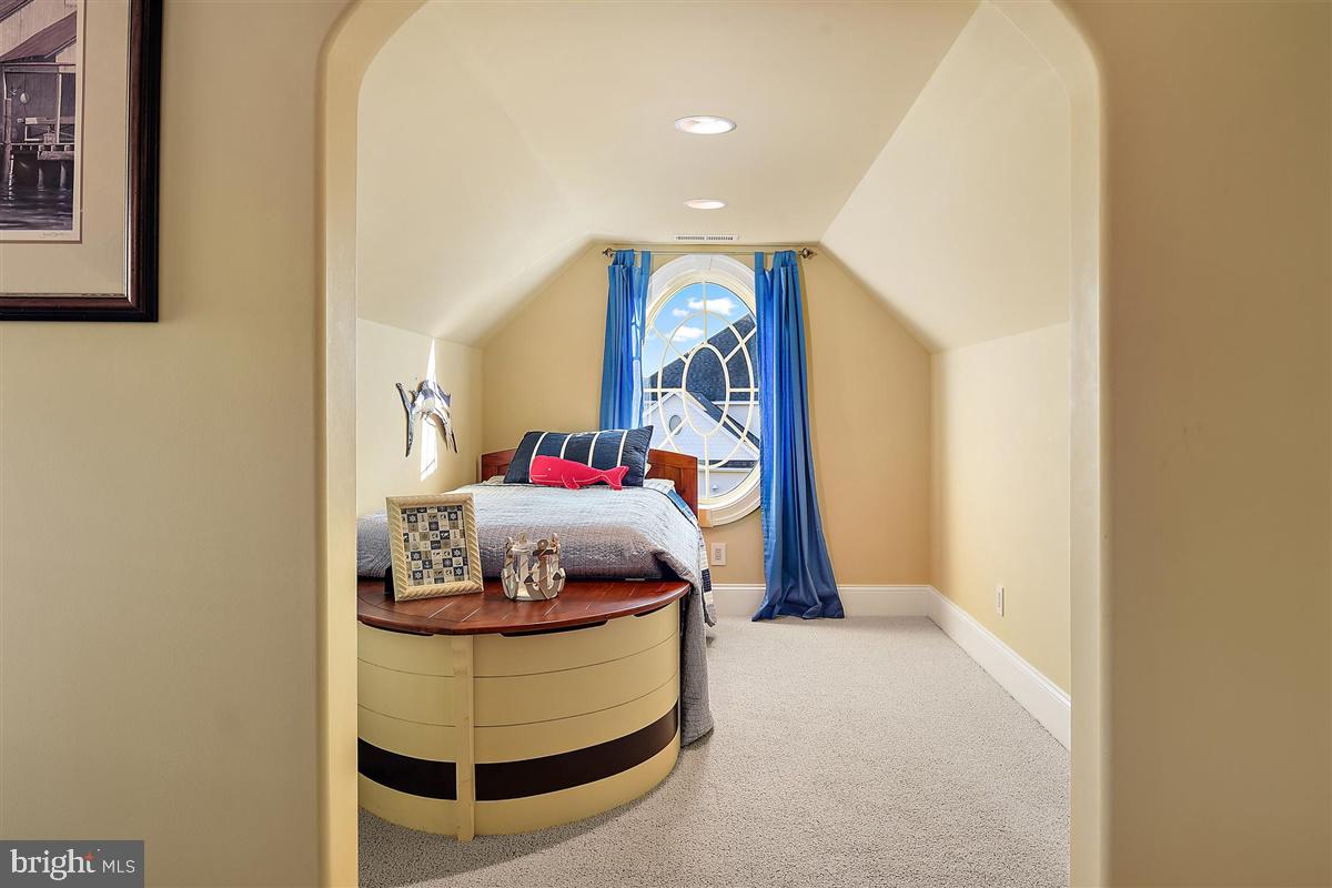 HERON HARBOUR - Residential