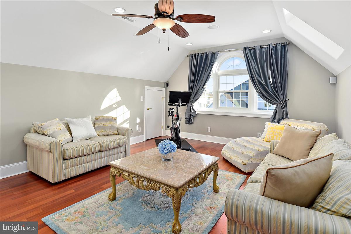 HERON HARBOUR - Residential