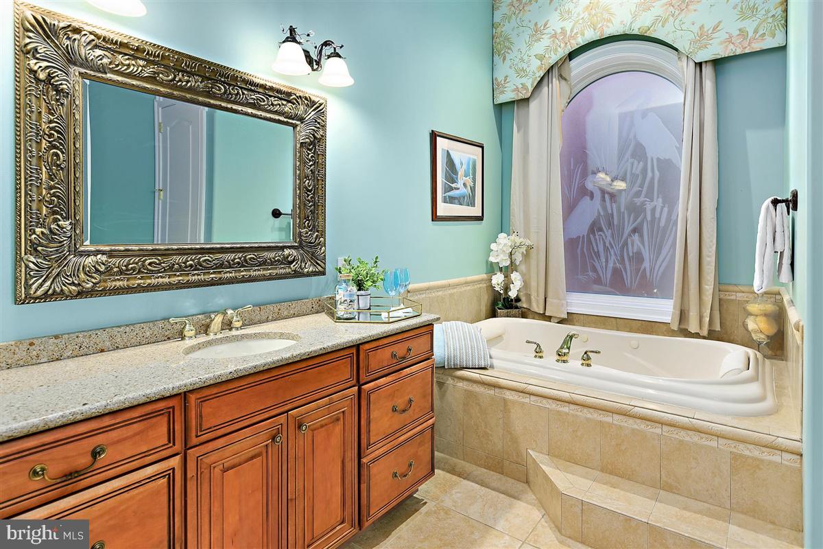 HERON HARBOUR - Residential