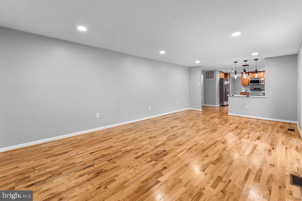 WILLOW WOOD ESTATES - Residential