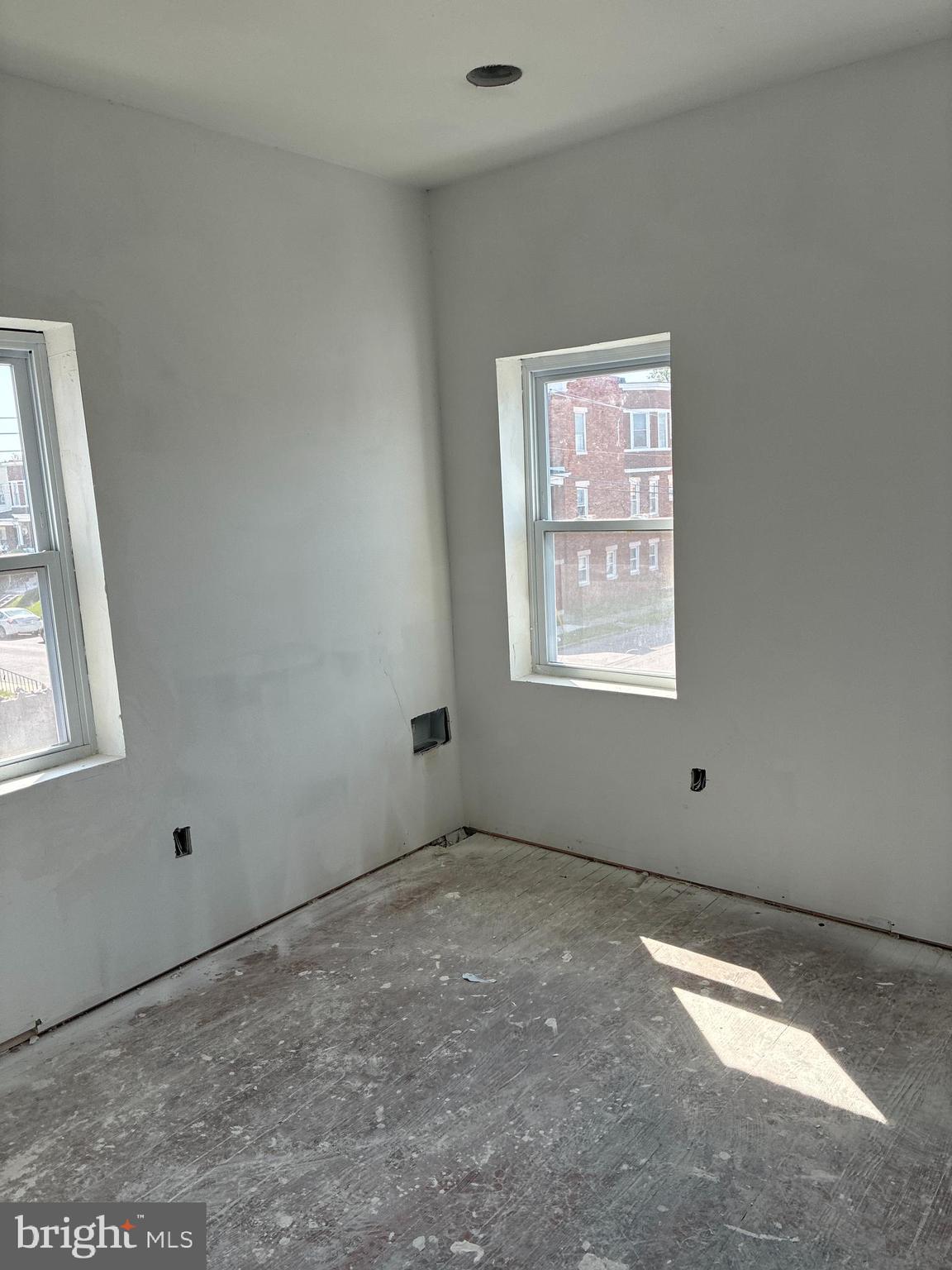 EVERGREEN LAWN - Residential