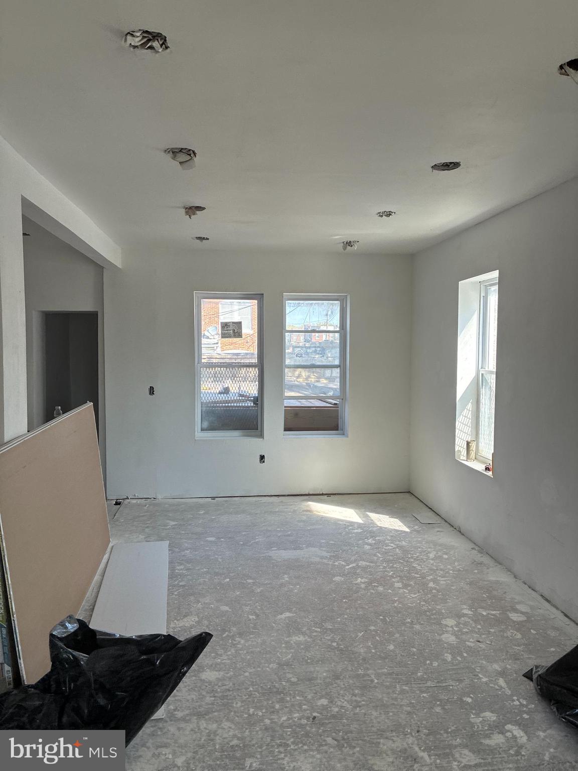 EVERGREEN LAWN - Residential