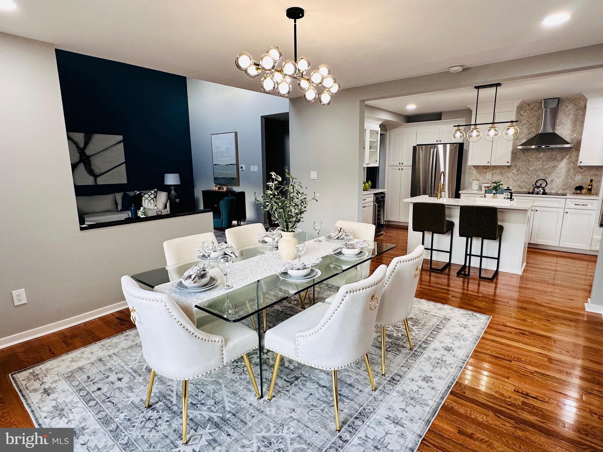 MONTROSE VIL - Residential