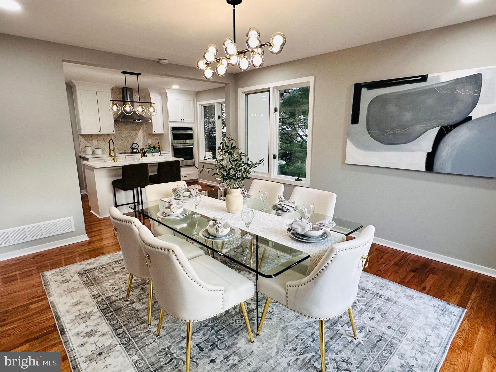 MONTROSE VIL - Residential