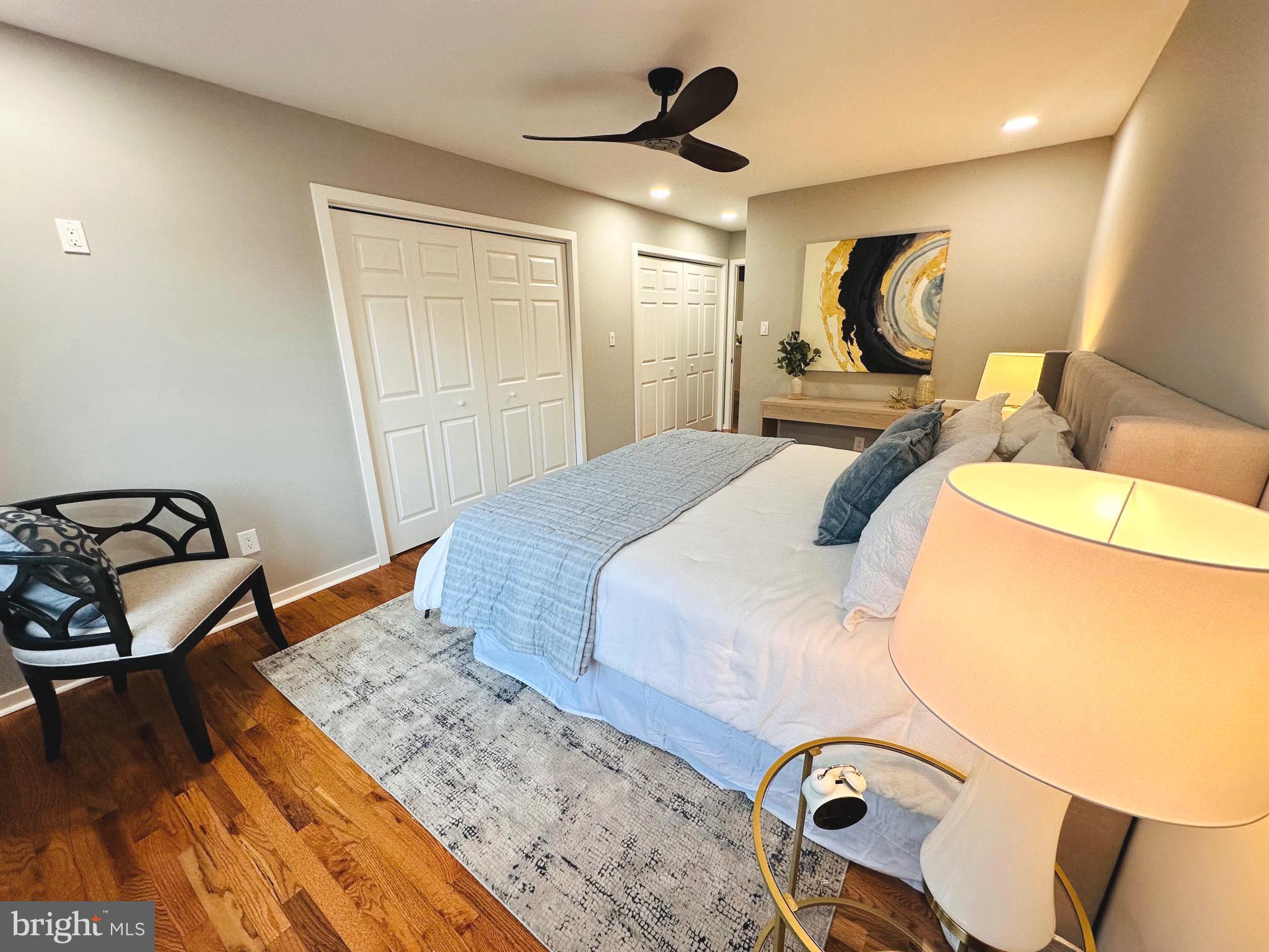 MONTROSE VIL - Residential