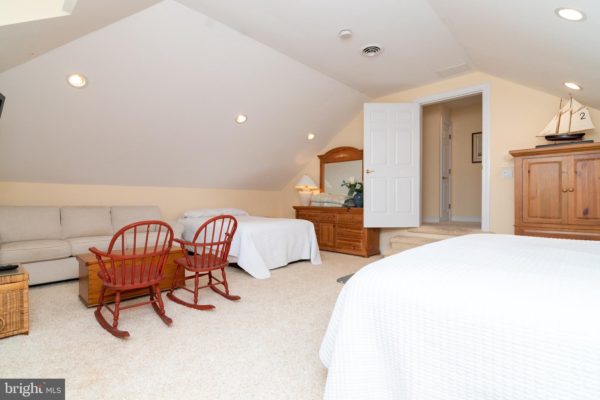 NANTUCKET POINT - Residential