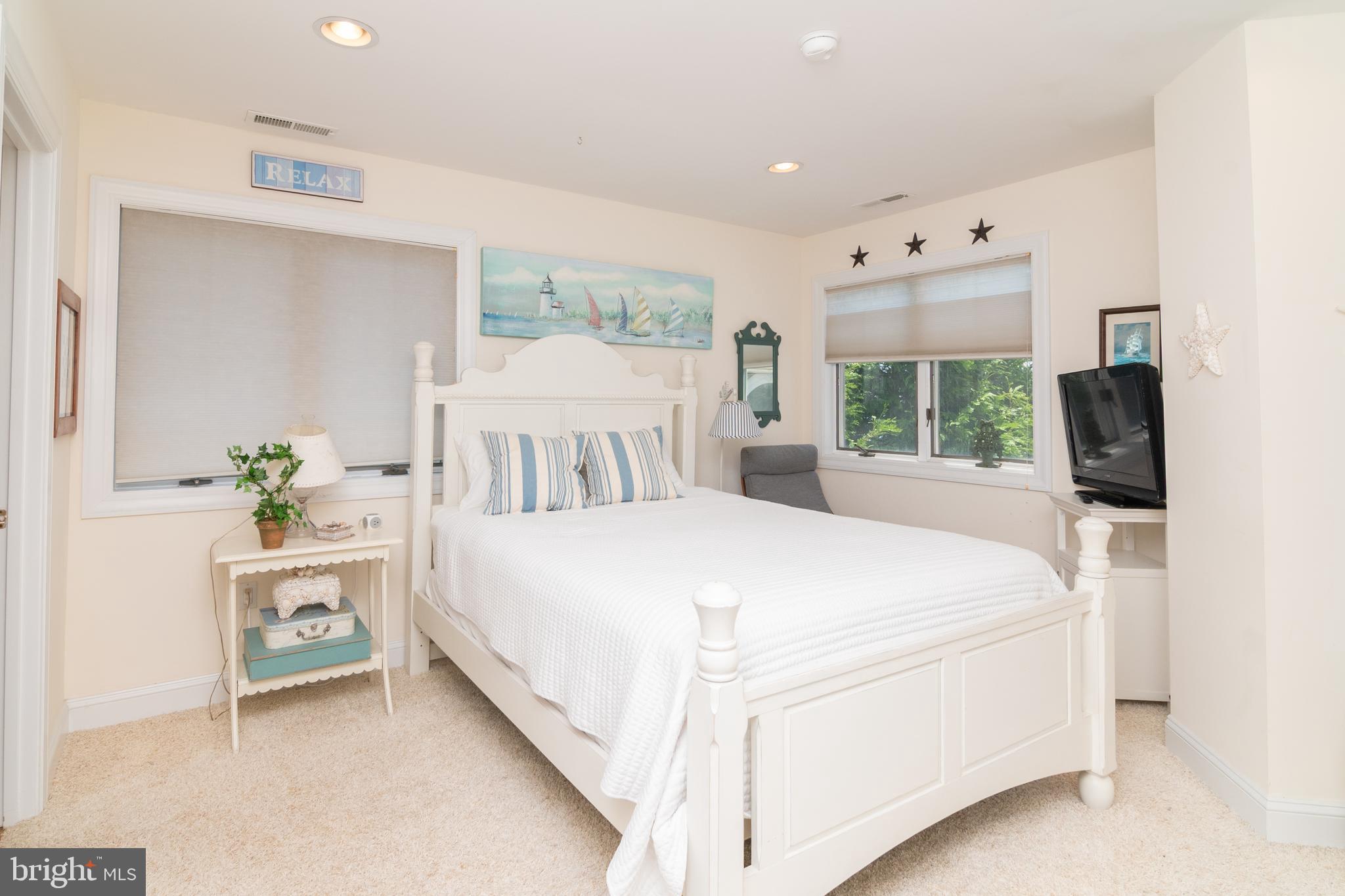 NANTUCKET POINT - Residential