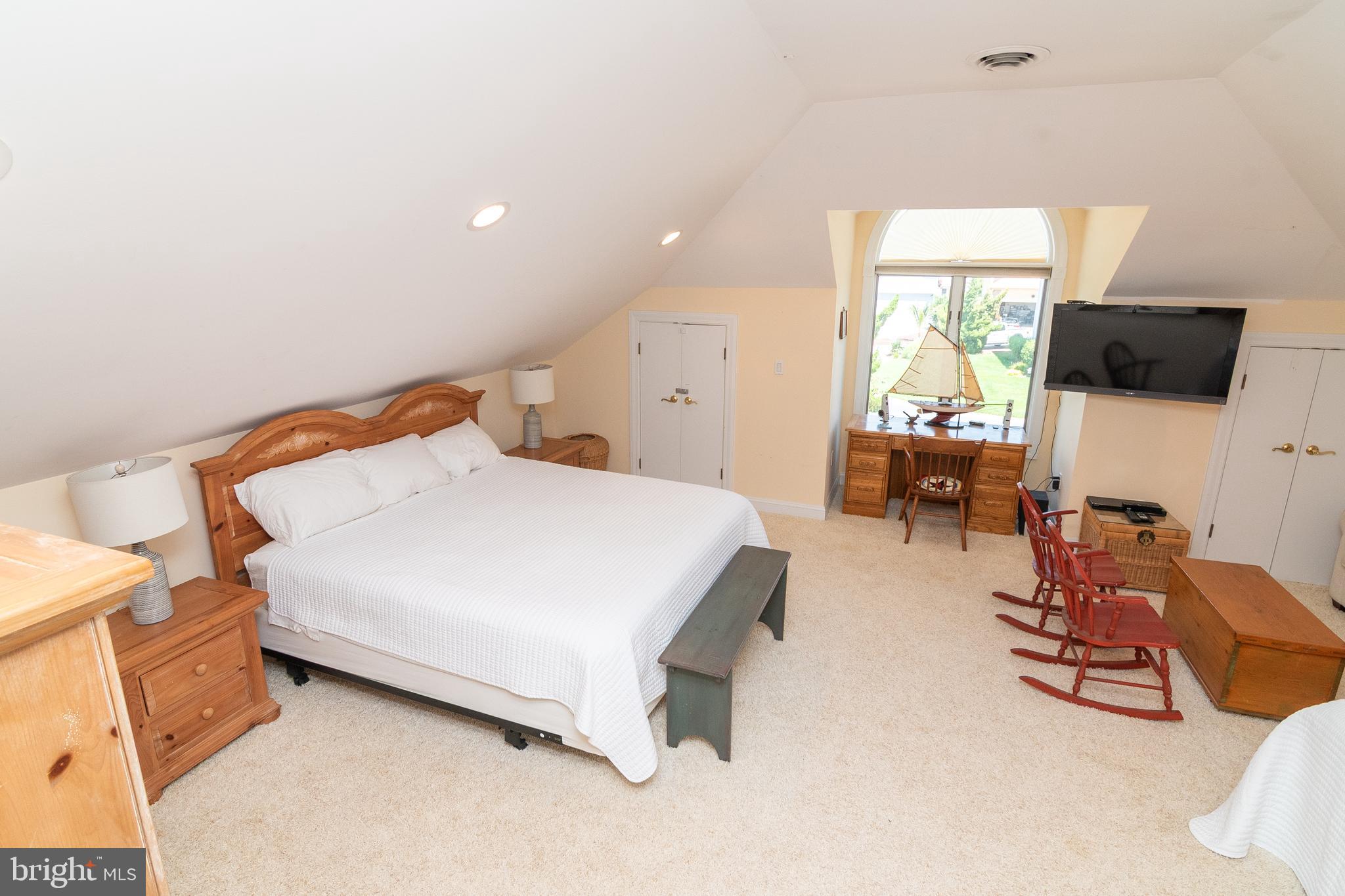 NANTUCKET POINT - Residential