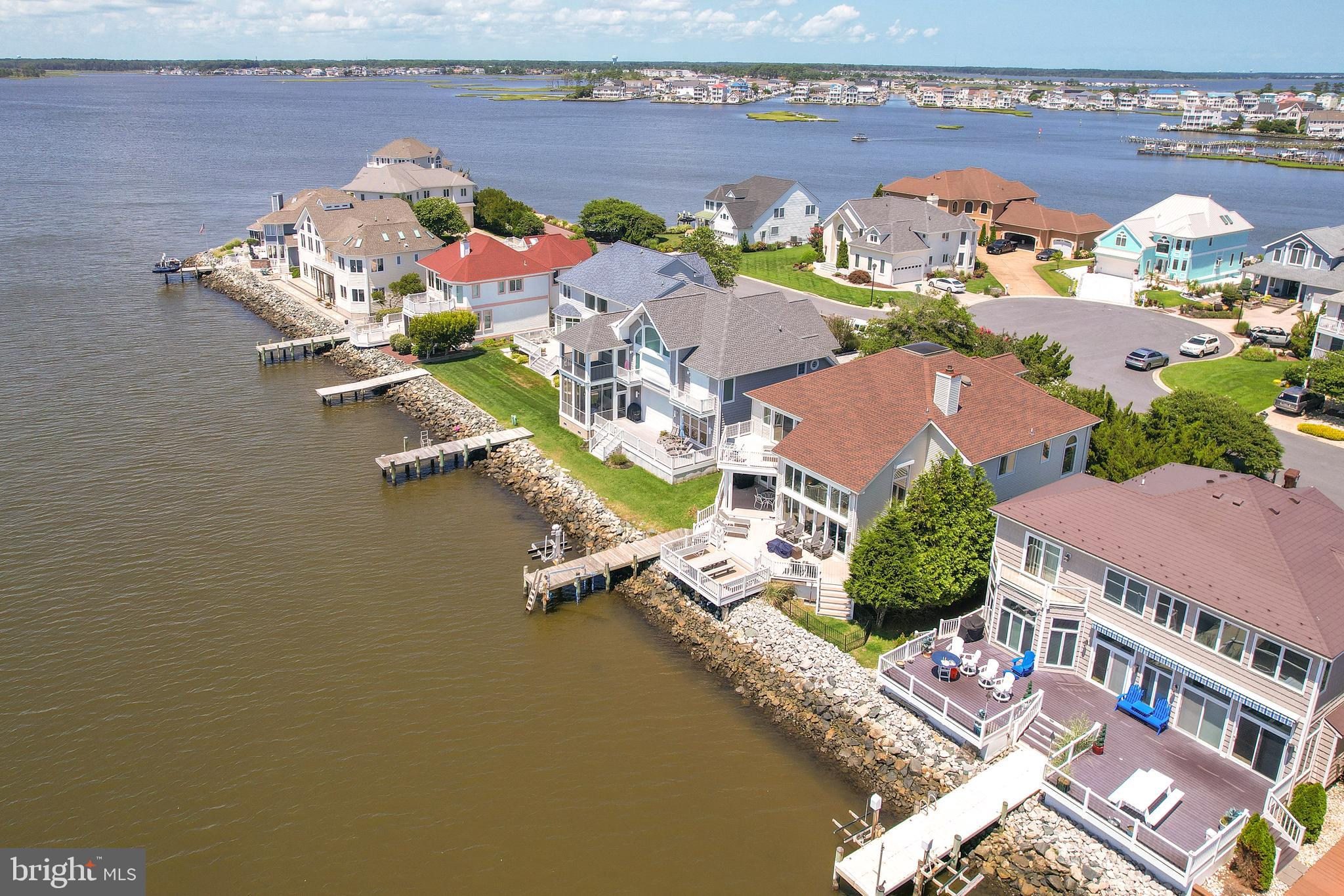 NANTUCKET POINT - Residential