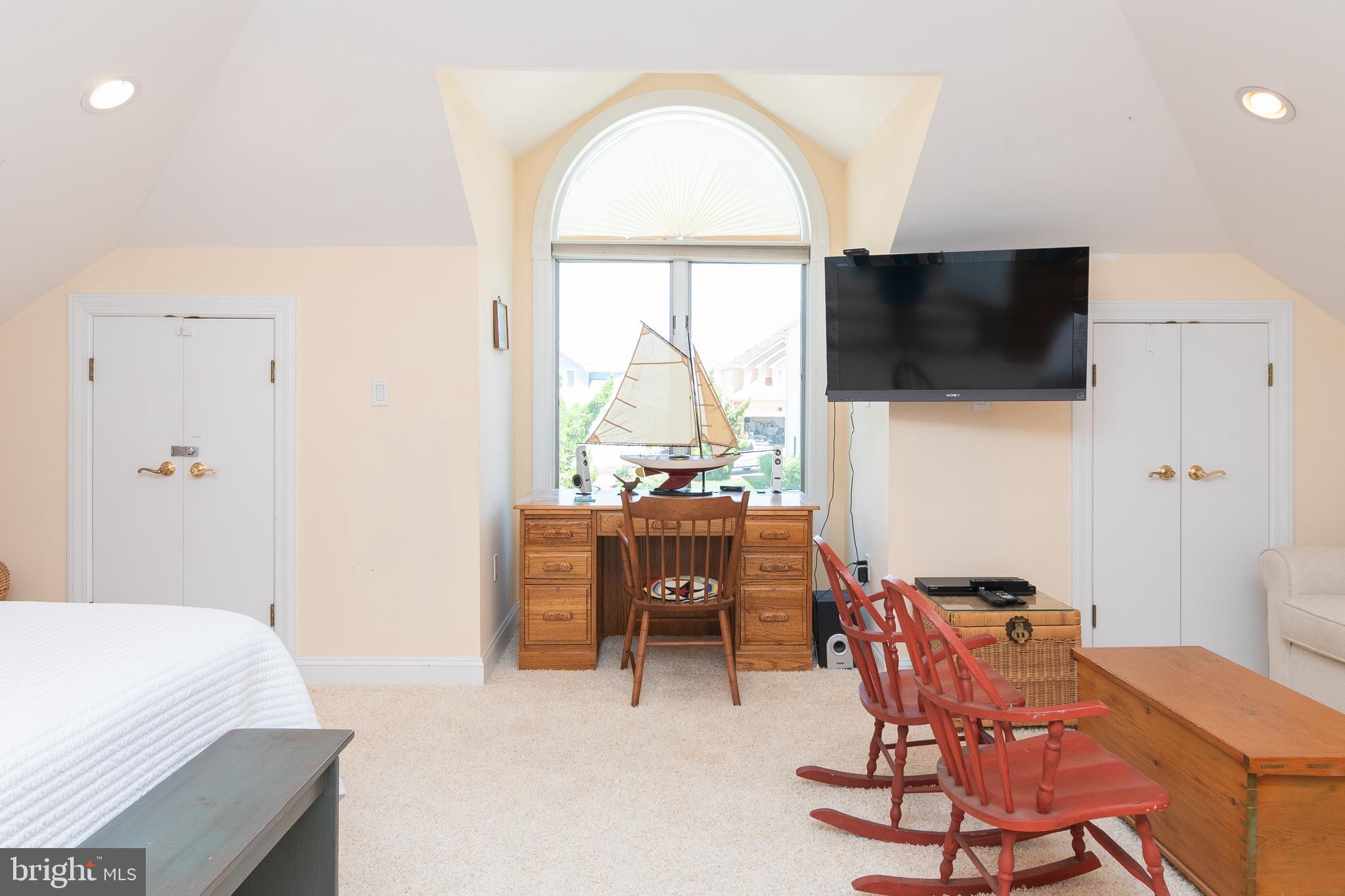 NANTUCKET POINT - Residential