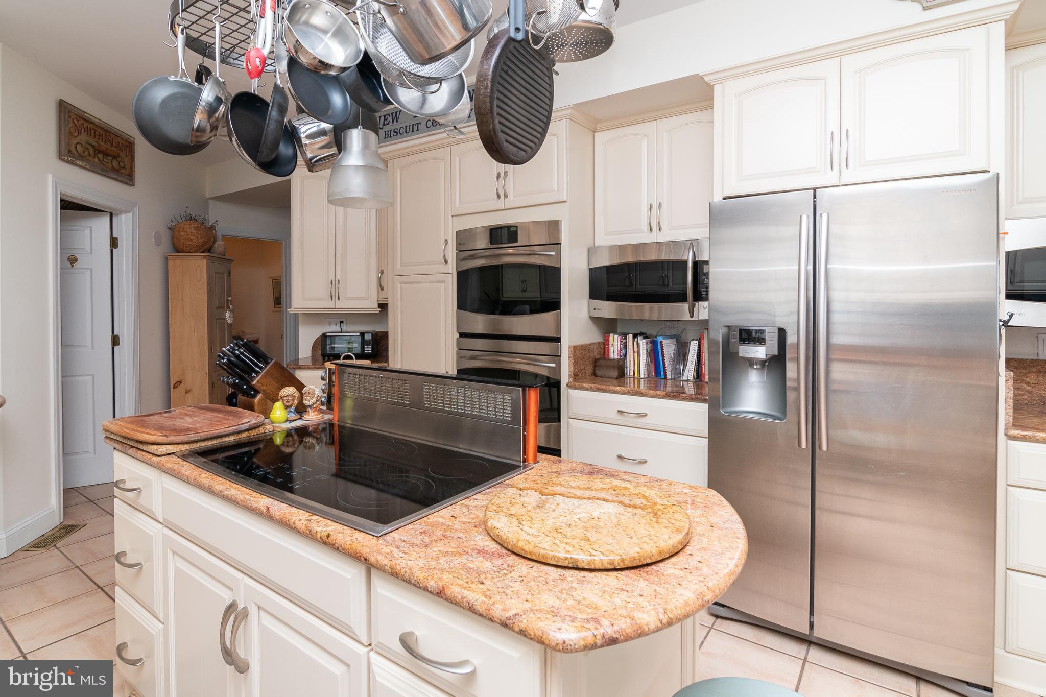 NANTUCKET POINT - Residential