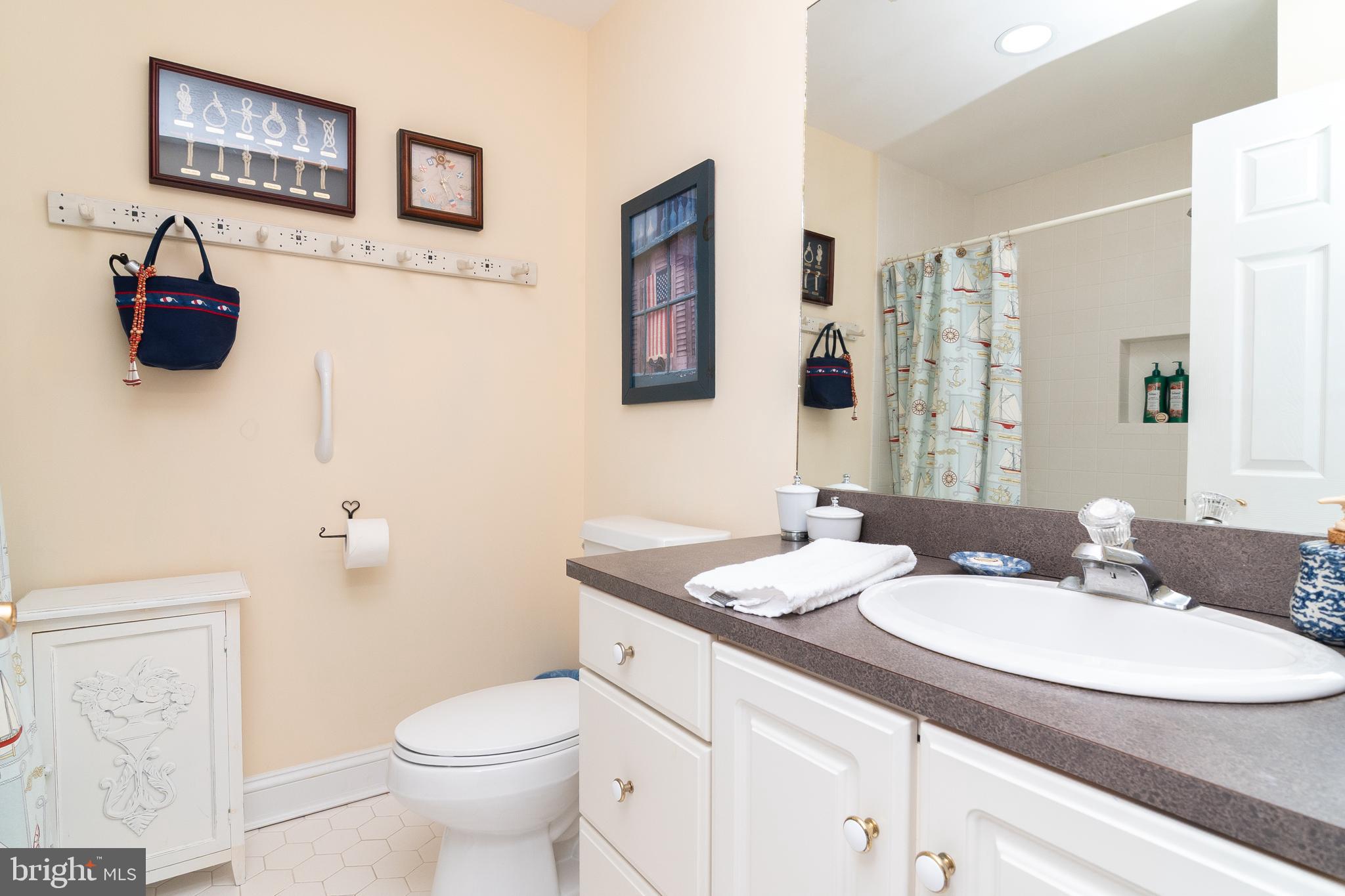 NANTUCKET POINT - Residential