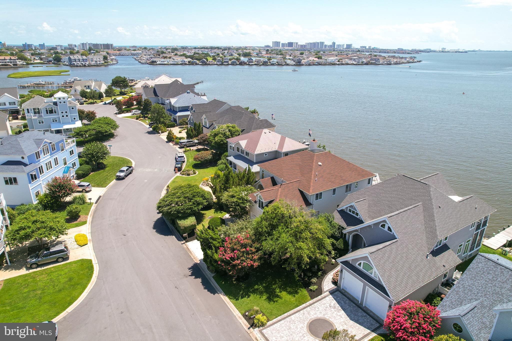 NANTUCKET POINT - Residential