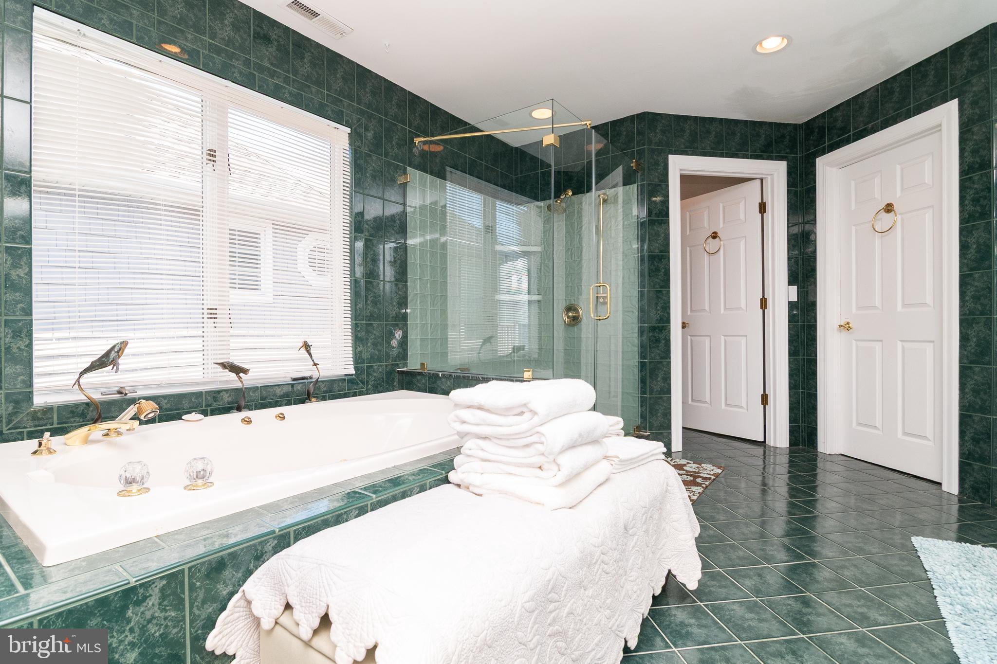 NANTUCKET POINT - Residential