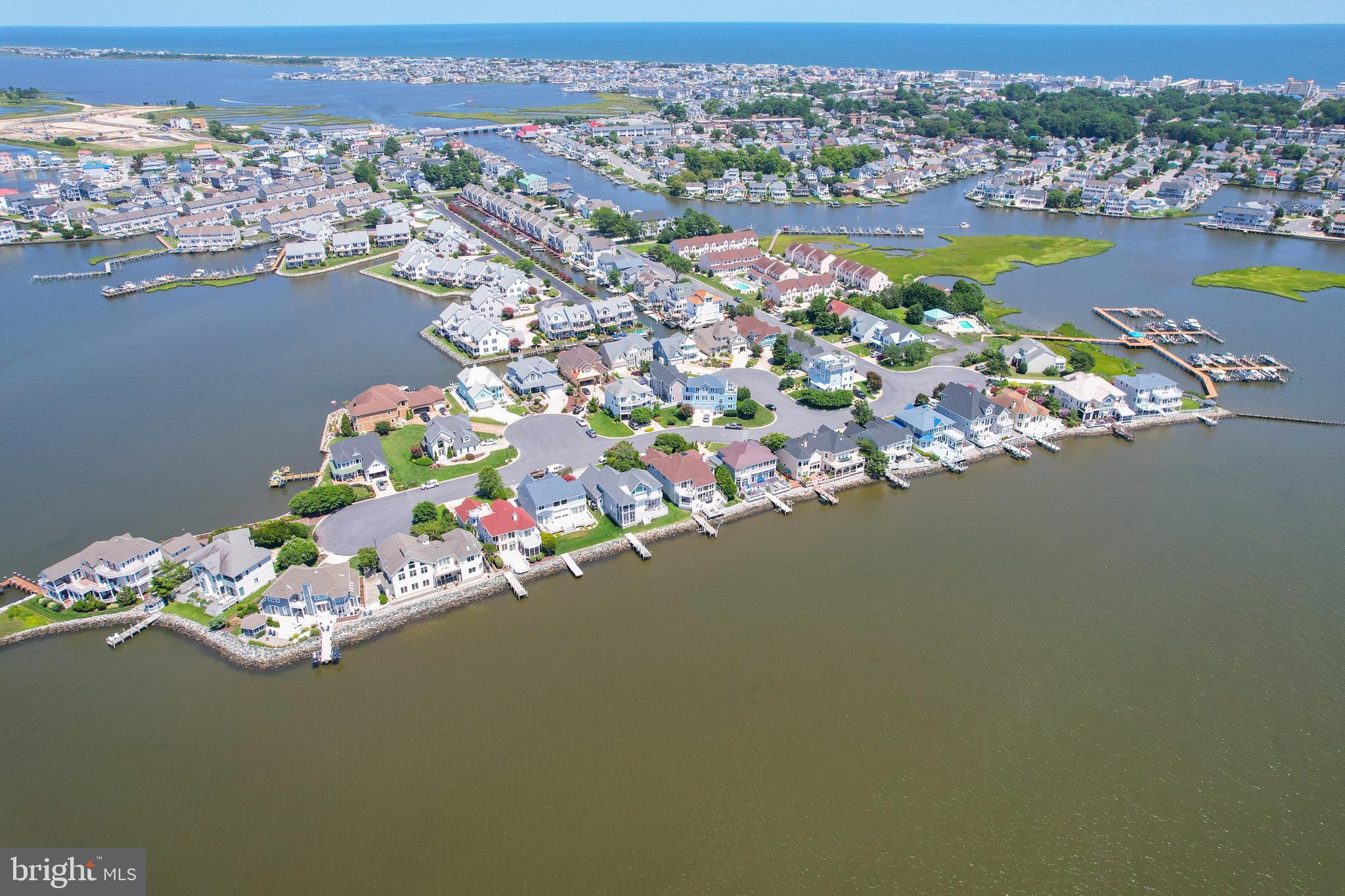 NANTUCKET POINT - Residential