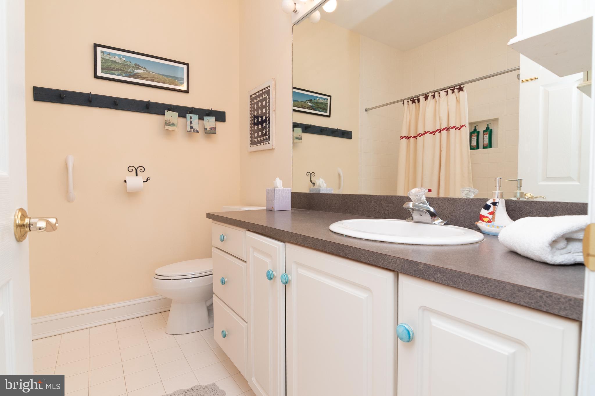 NANTUCKET POINT - Residential