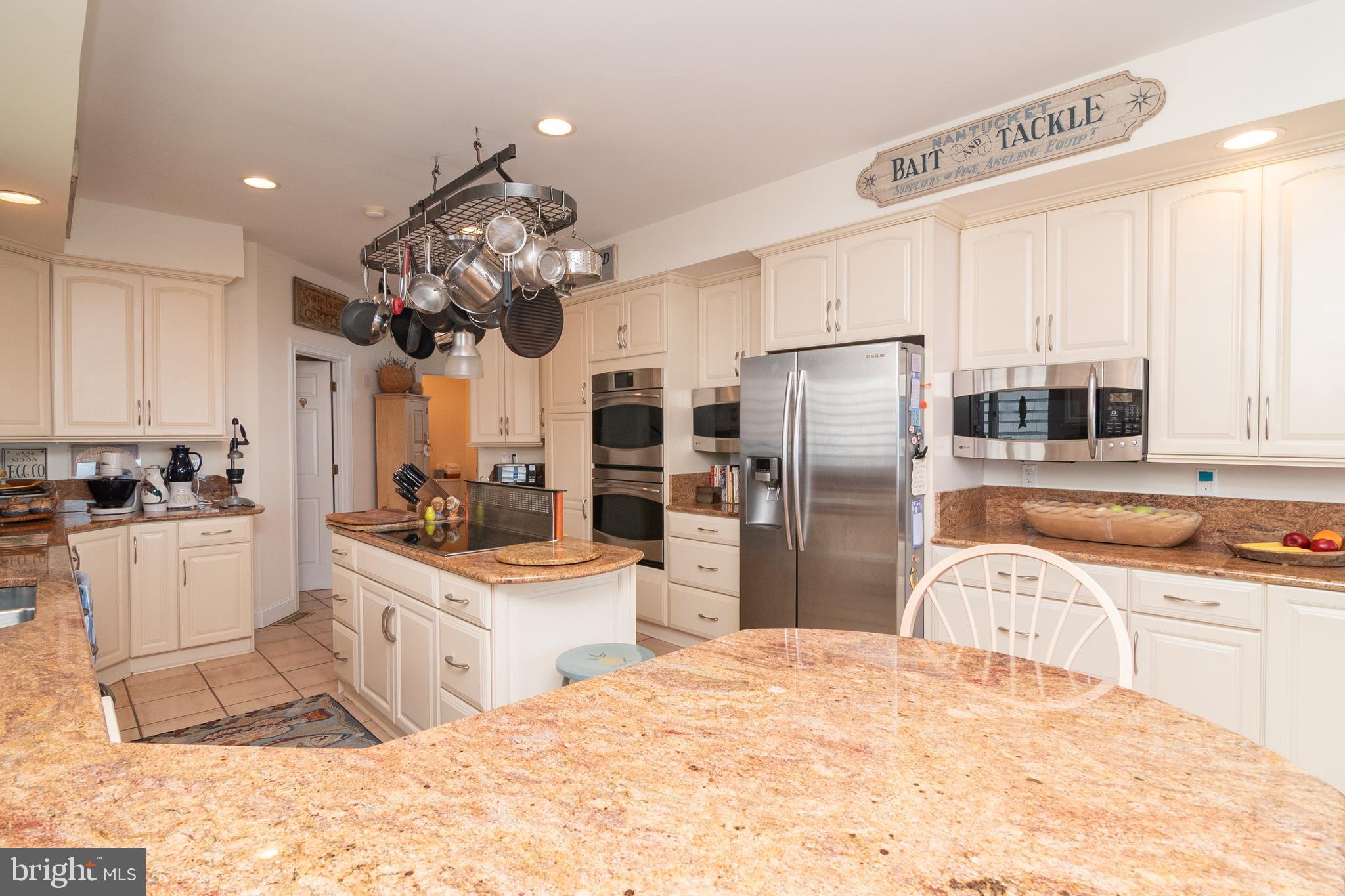 NANTUCKET POINT - Residential