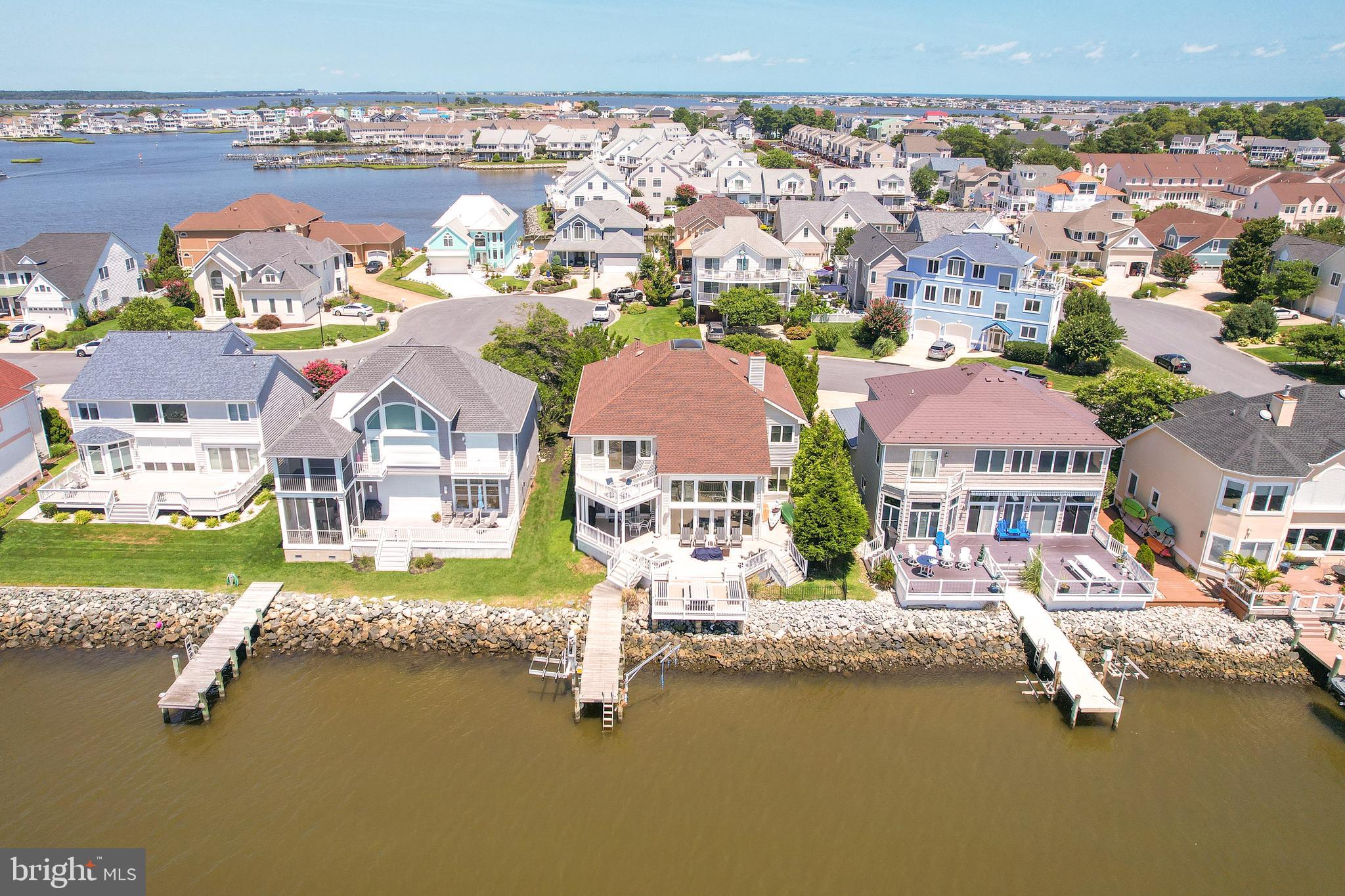 NANTUCKET POINT - Residential