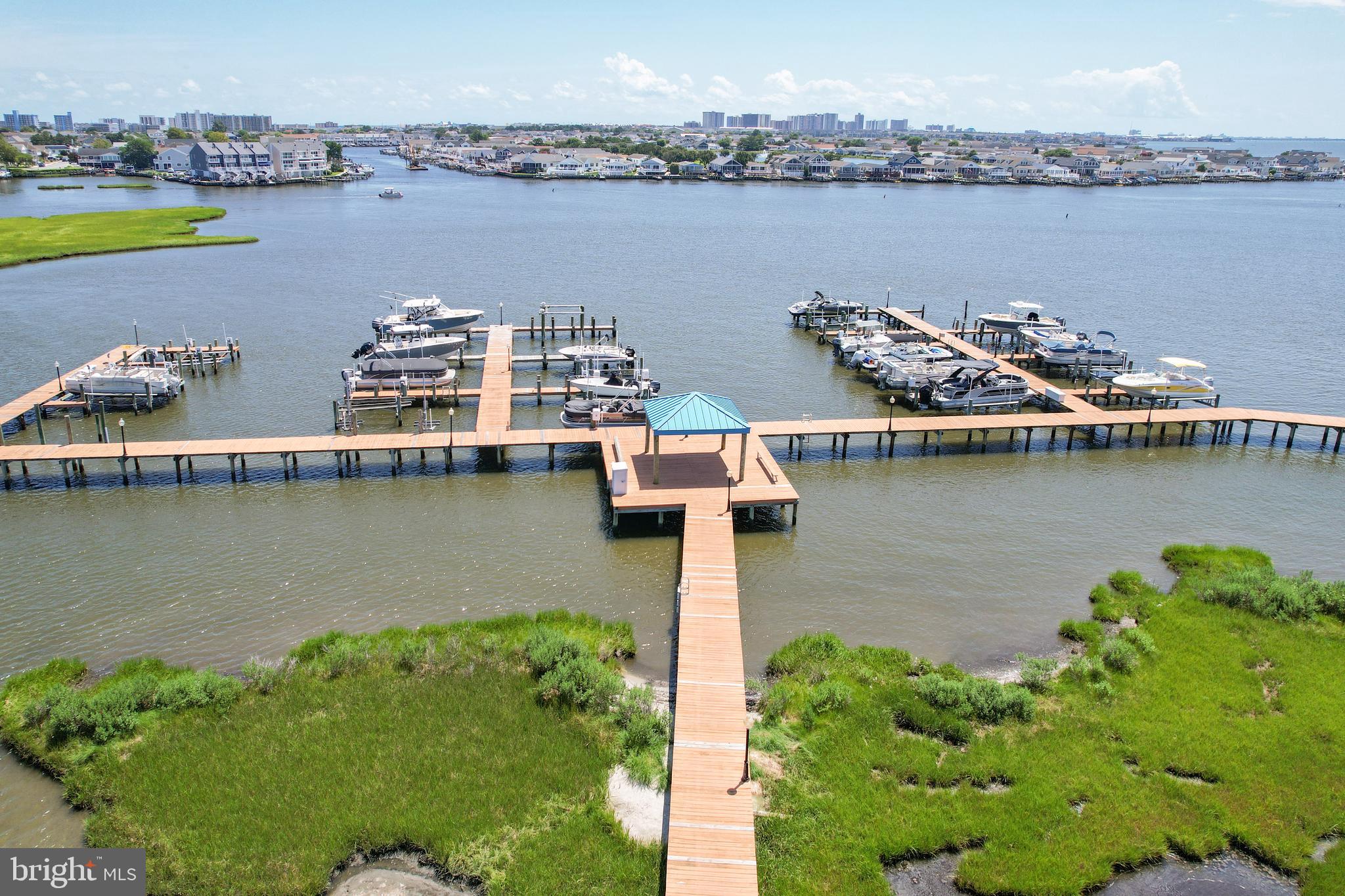 NANTUCKET POINT - Residential