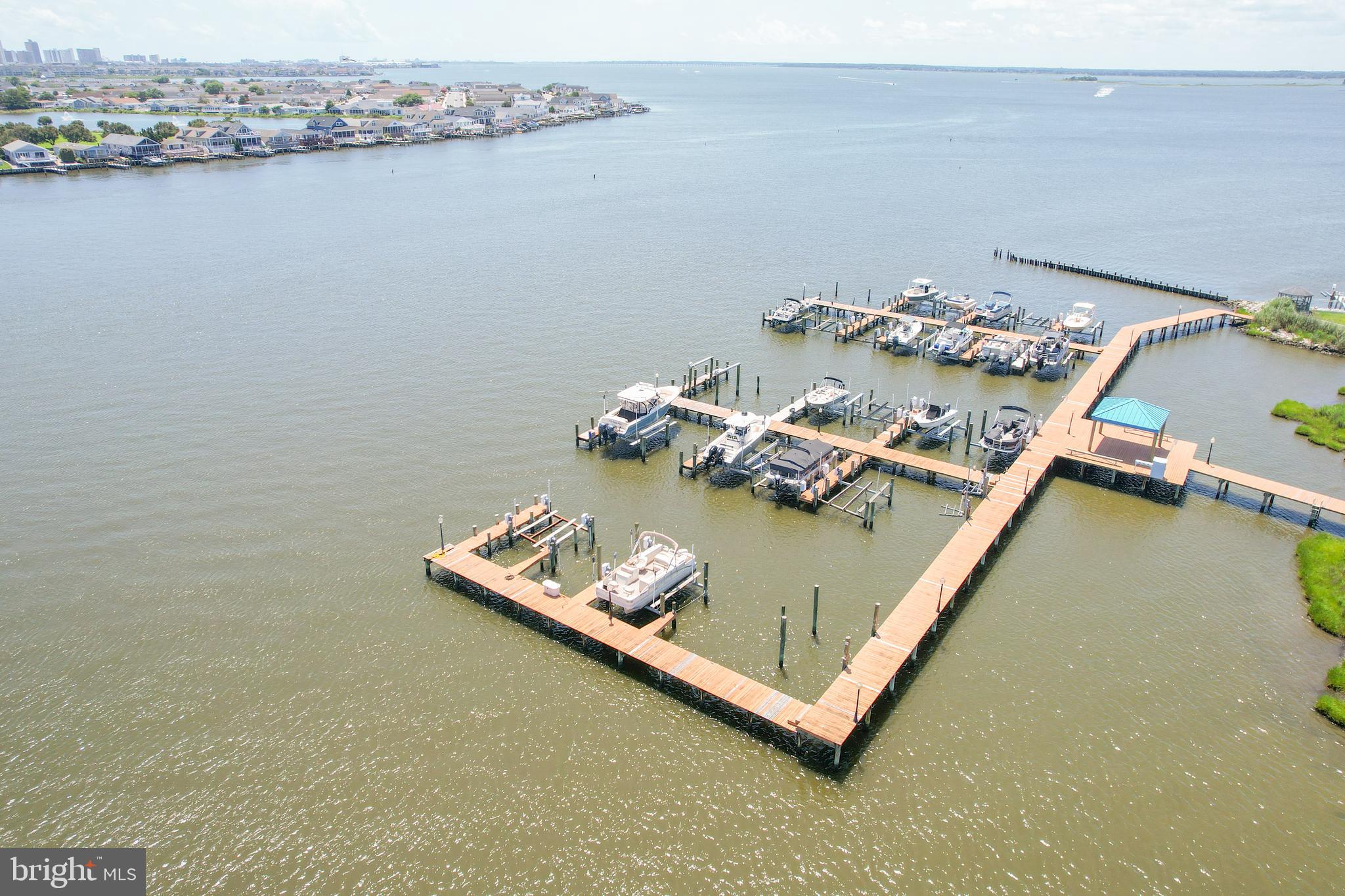 NANTUCKET POINT - Residential