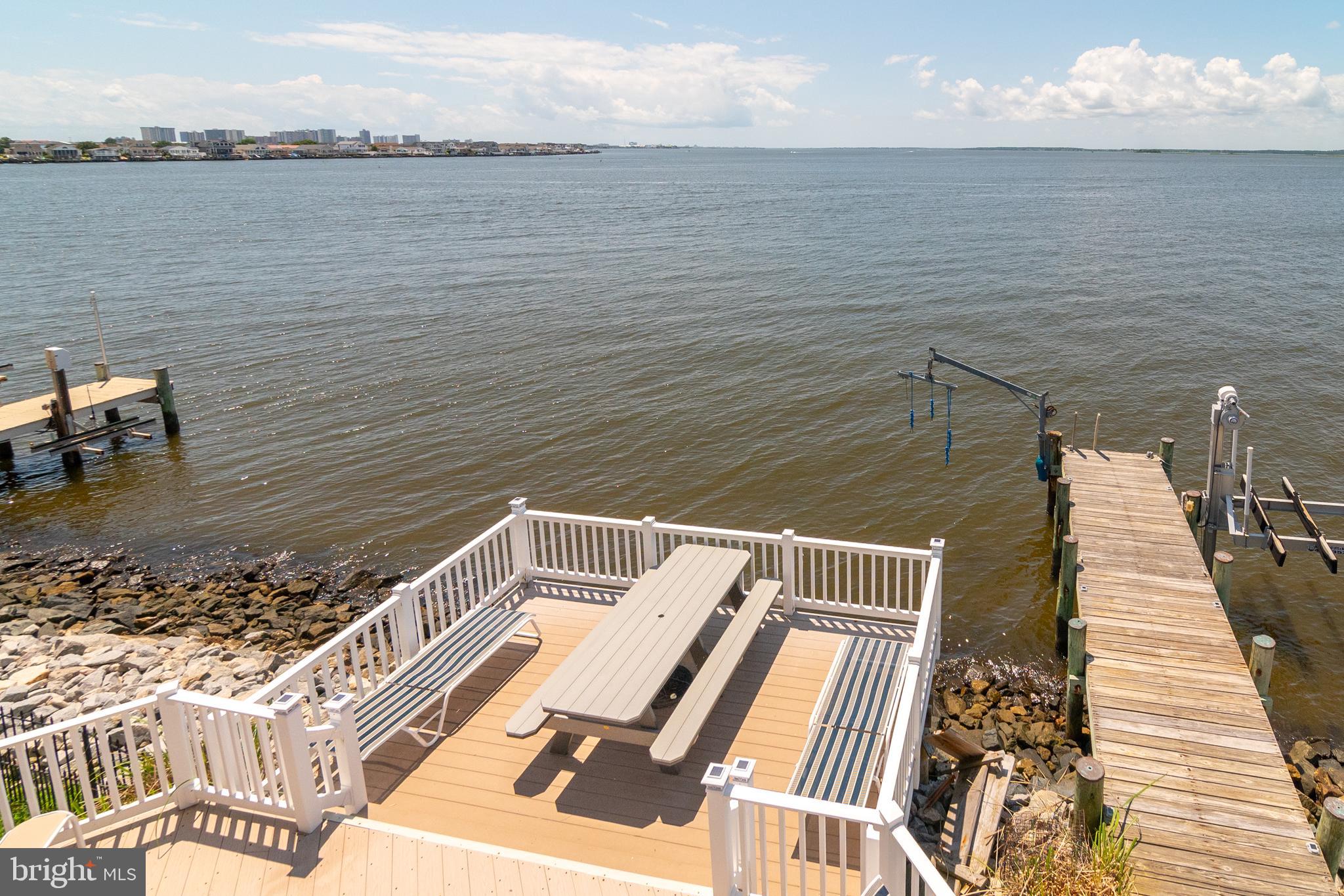 NANTUCKET POINT - Residential