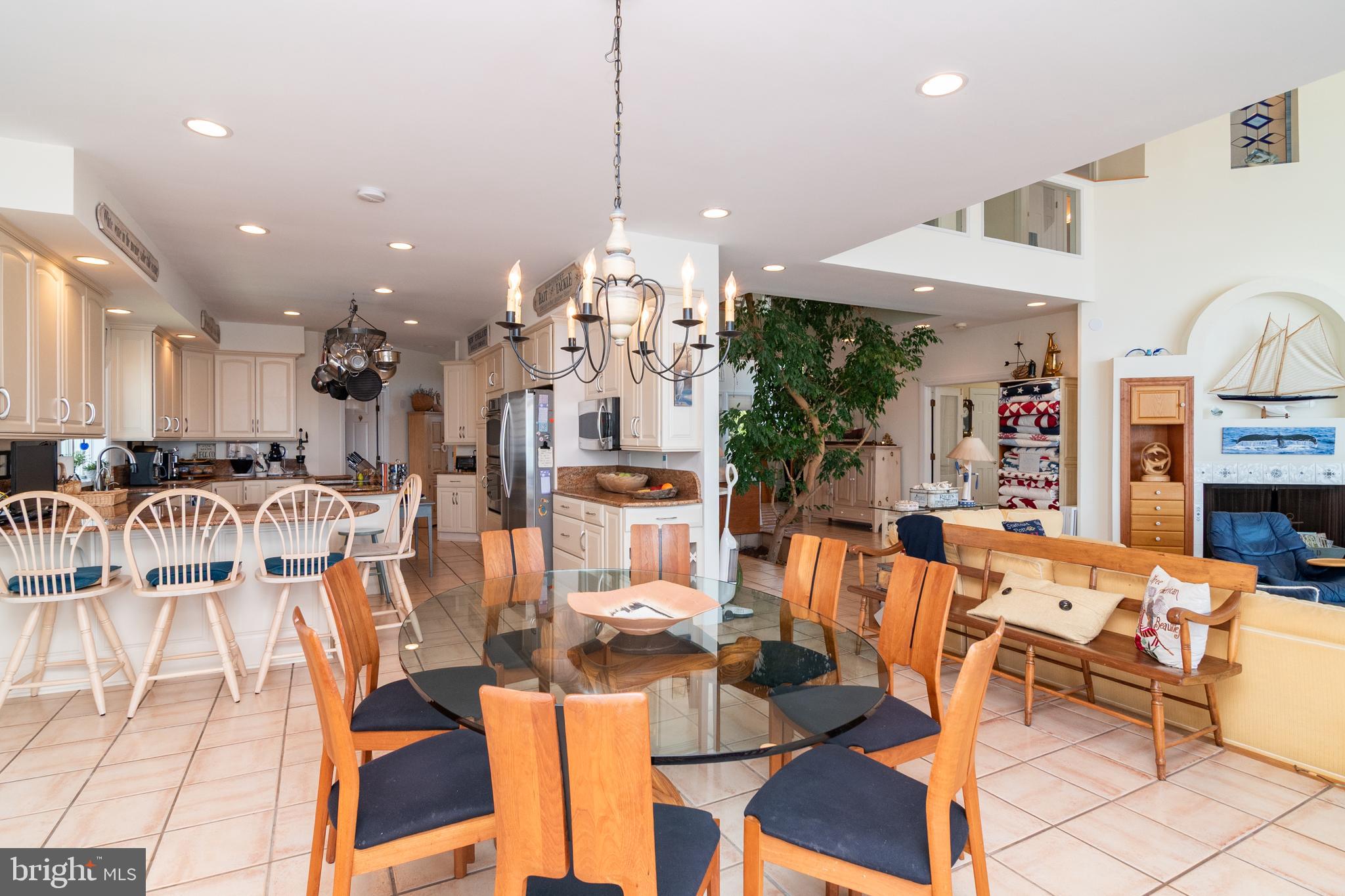 NANTUCKET POINT - Residential