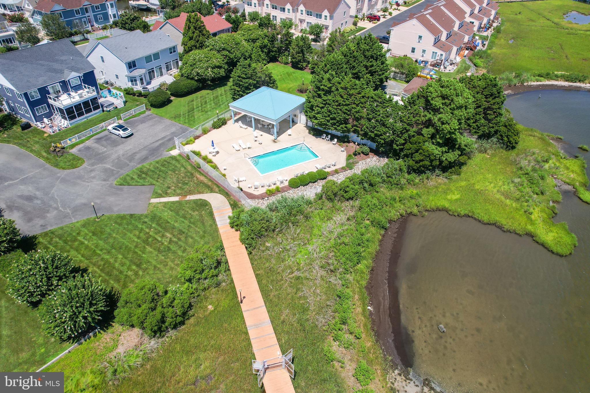 NANTUCKET POINT - Residential
