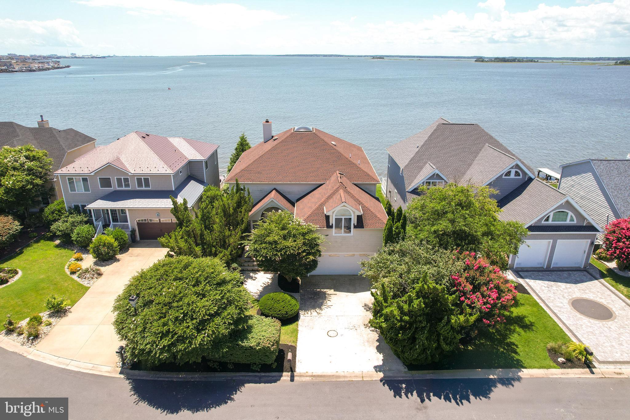 NANTUCKET POINT - Residential