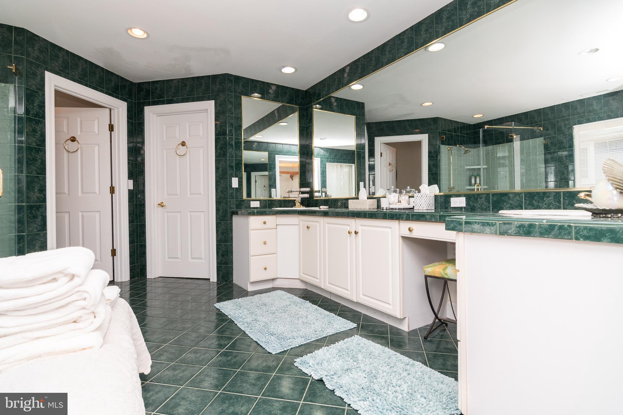 NANTUCKET POINT - Residential